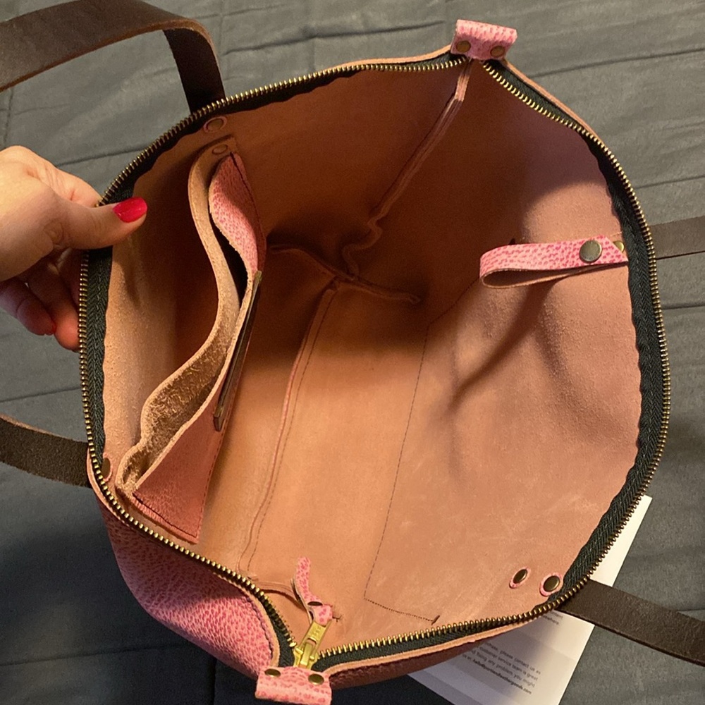 Portland Leather Large zip top tote Bubblegum